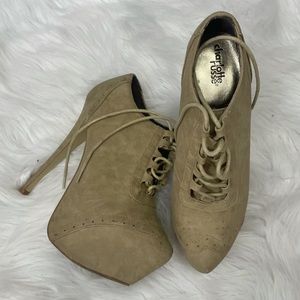 Cutest laced booty heels!